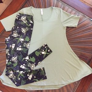 LuLaRoe mint teal perfect tee in a XS 🖤